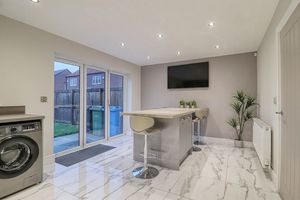 Kitchen/Diner- click for photo gallery